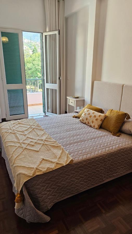 Garden And Seaview Apartment - Free Parking Фуншал Екстер'єр фото