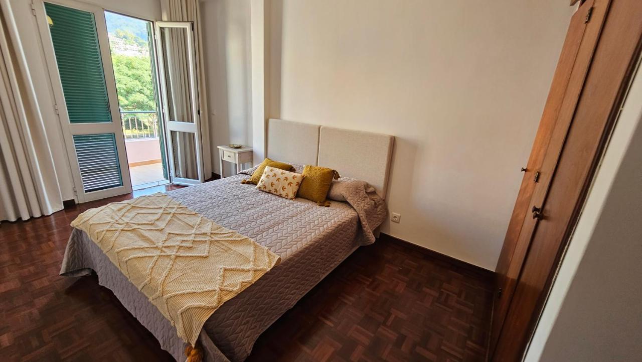 Garden And Seaview Apartment - Free Parking Фуншал Екстер'єр фото