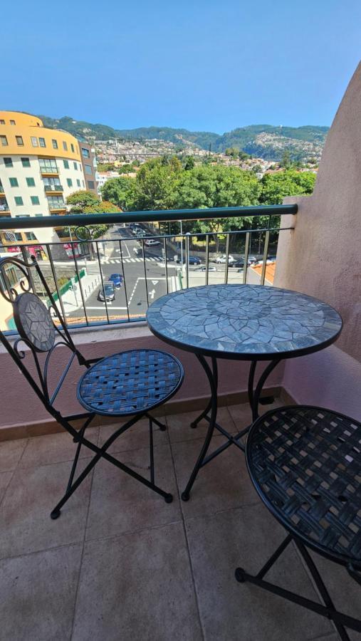 Garden And Seaview Apartment - Free Parking Фуншал Екстер'єр фото